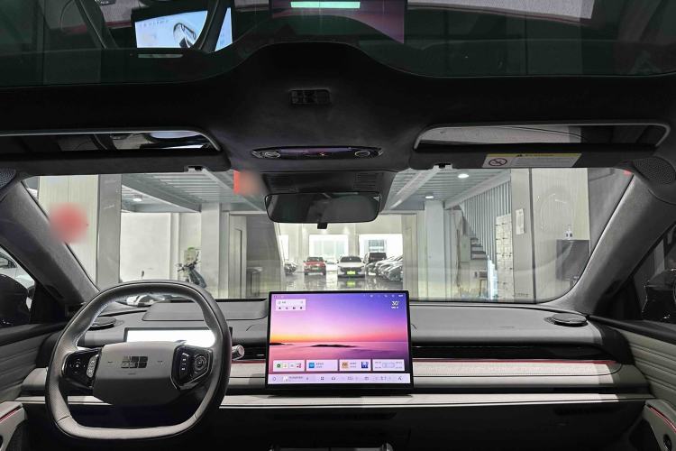 Used Geely Galaxy 8 2025 130km EM-i Flagship Edition Interior 3