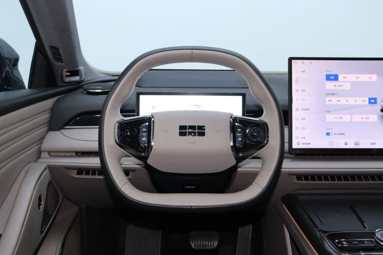 Used Geely Galaxy 8 2025 130km EM-P Starship Edition Interior 4