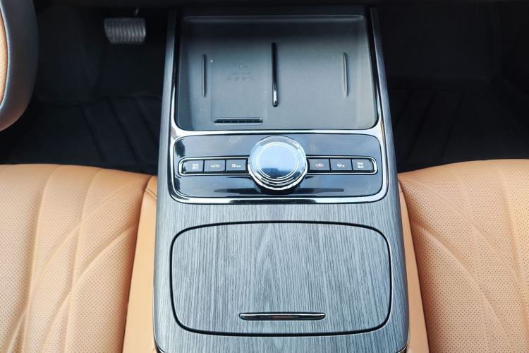 Used Geely Galaxy 8 2025 130km EM-P Starship Edition Interior 4