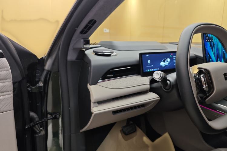Used Geely Galaxy 8 2025 130km EM-P Starship Edition Interior 4