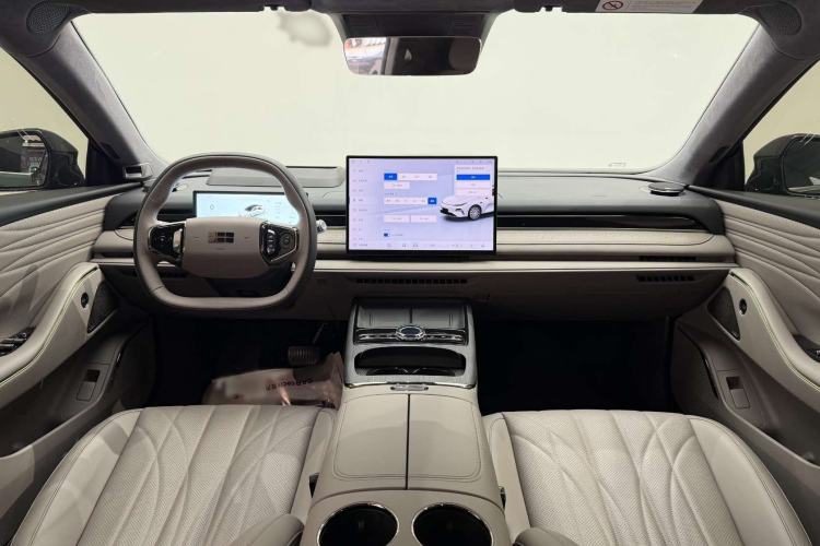 Used Geely Galaxy 8 2025 130km EM-P Starship Edition Interior 4