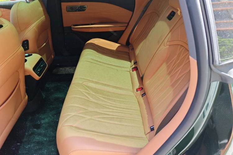 Used Geely Galaxy 8 2025 130km EM-i Flagship Edition Interior 4