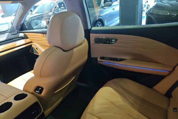 Used Geely Galaxy 8 2025 130km EM-P Starship Edition Interior 4