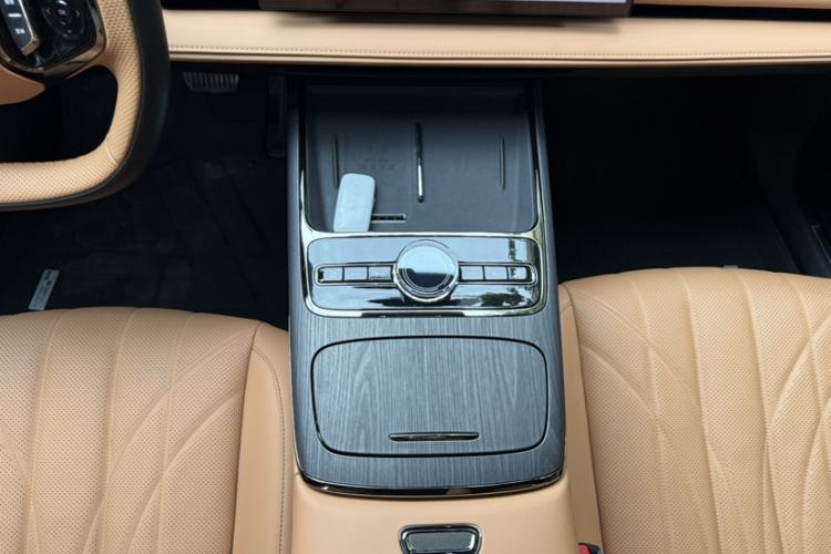 Used Geely Galaxy 8 2025 130km EM-P Starship Edition Interior 5