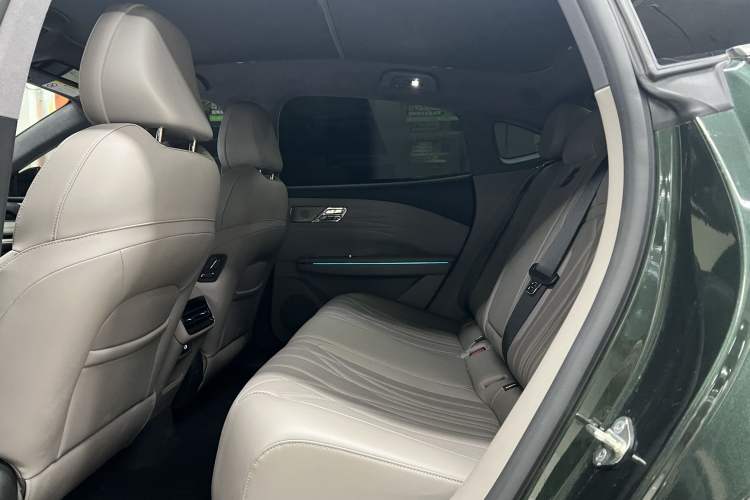 Used Geely Galaxy 8 2025 130km EM-P Starship Edition Interior 5