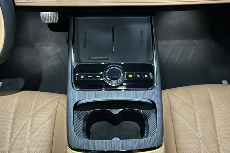 Used Geely Galaxy 8 2025 130km EM-P Starship Edition Interior 5