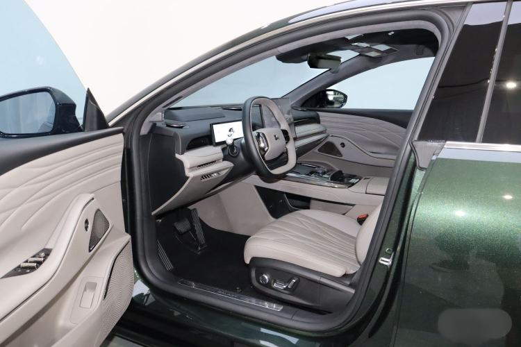Used Geely Galaxy 8 2025 130km EM-P Starship Edition Interior 7