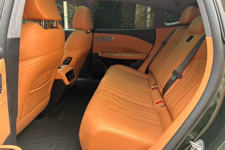Used Geely Galaxy 8 2025 130km EM-i Flagship Edition Interior 8