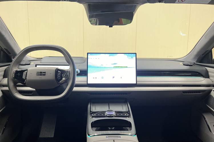 Used Geely Galaxy 8 2025 130km EM-P Starship Edition Interior 8