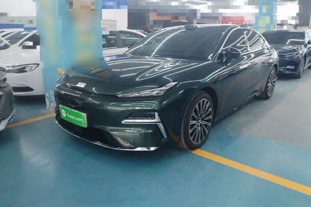 Used Geely Galaxy 8 2025 130km EM-P Starship Edition