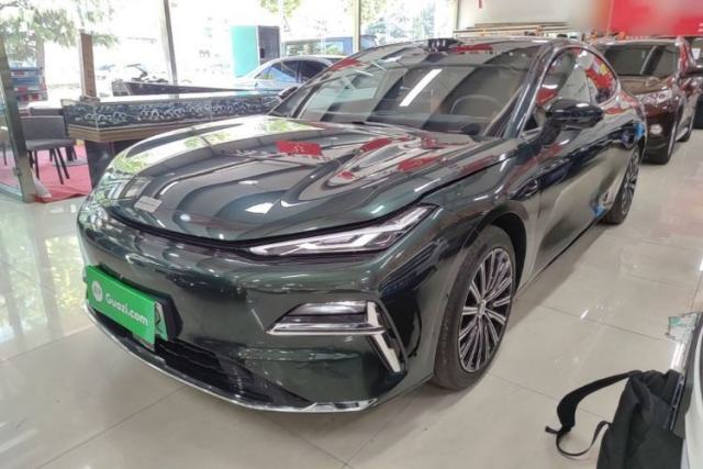Used Geely Galaxy 8 2025 130km EM-P Starship Edition