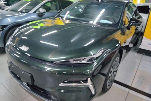 Used Geely Galaxy 8 2025 130km EM-P Starship Edition