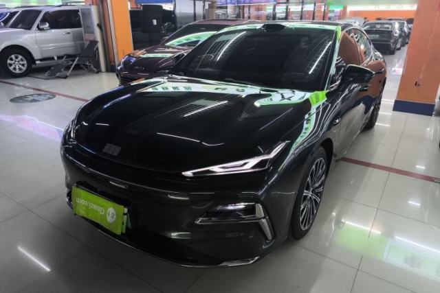 Used Geely Galaxy 8 2025 130km EM-P Starship Edition