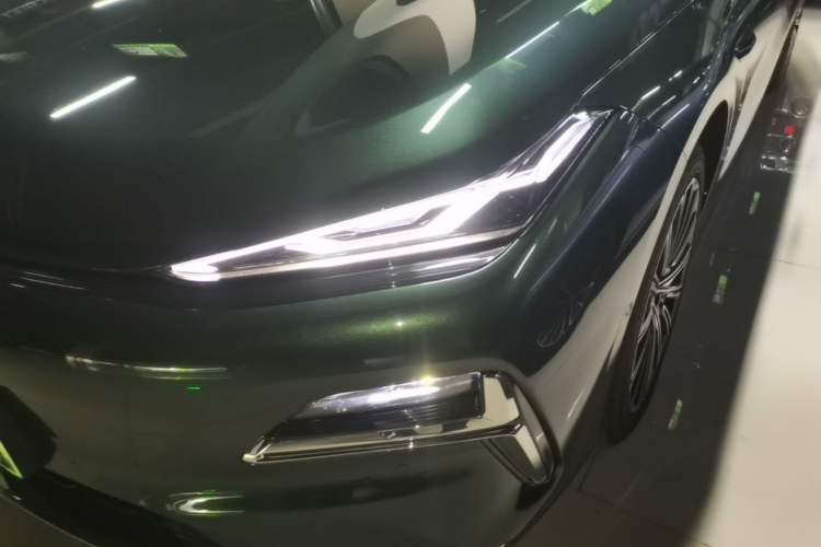 Used Geely Galaxy 8 2025 130km EM-i Flagship Edition Left Front Headlight