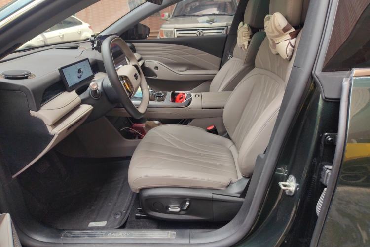 Used Geely Galaxy 8 2025 130km EM-i Deluxe Edition Left Front Seat