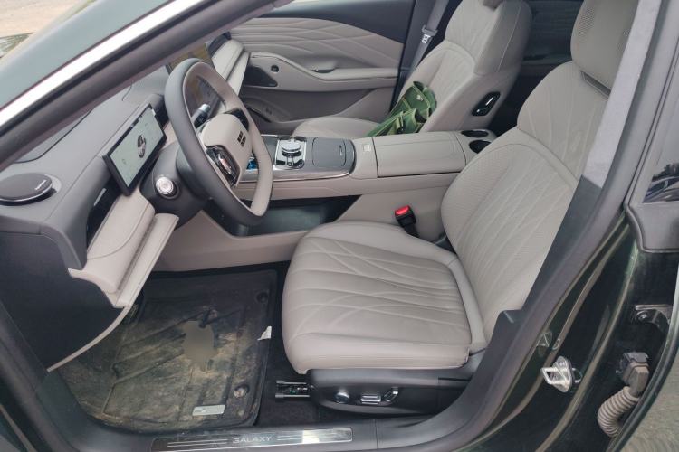 Used Geely Galaxy 8 2025 130km EM-i Flagship Edition Left Front Seat