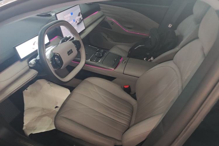 Used Geely Galaxy 8 2025 130km EM-i Deluxe Edition Left Front Seat