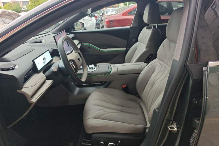 Used Geely Galaxy 8 2025 130km EM-P Starship Edition Left Front Seat