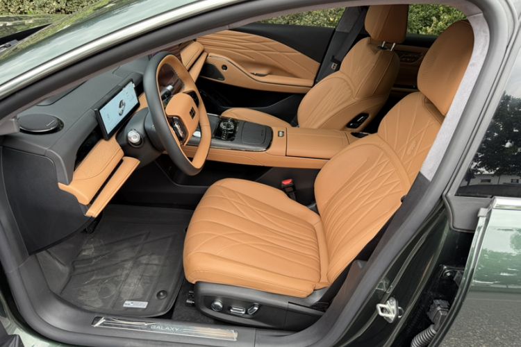 Used Geely Galaxy 8 2025 130km EM-P Starship Edition Left Front Seat