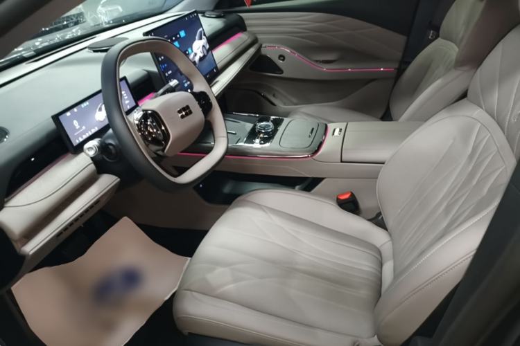 Used Geely Galaxy 8 2025 130km EM-i Deluxe Edition Left Front Seat