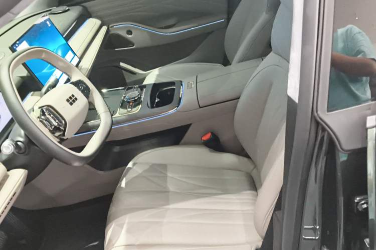 Used Geely Galaxy 8 2025 130km EM-P Starship Edition Left Front Seat