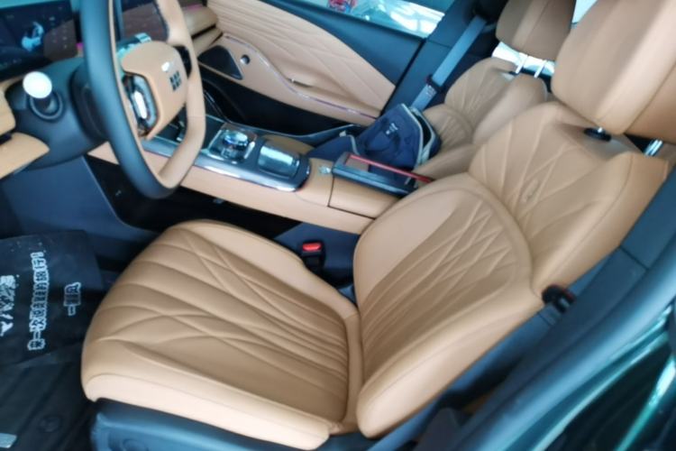 Used Geely Galaxy 8 2025 130km EM-i Prestige Edition Left Front Seat