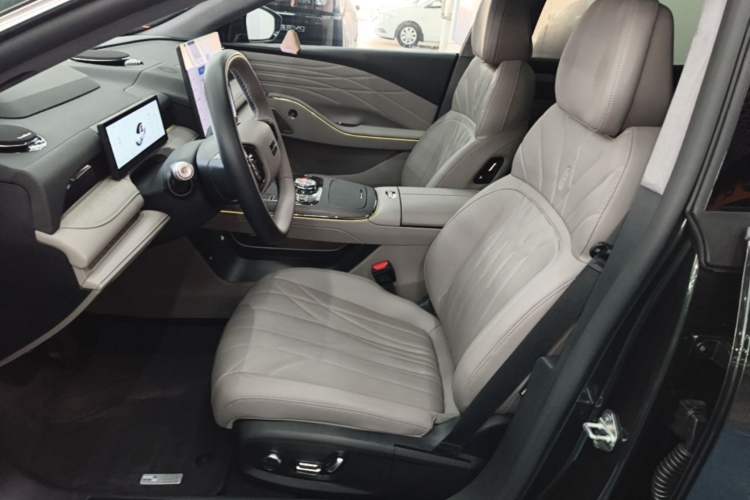 Used Geely Galaxy 8 2025 130km EM-P Starship Edition Left Front Seat