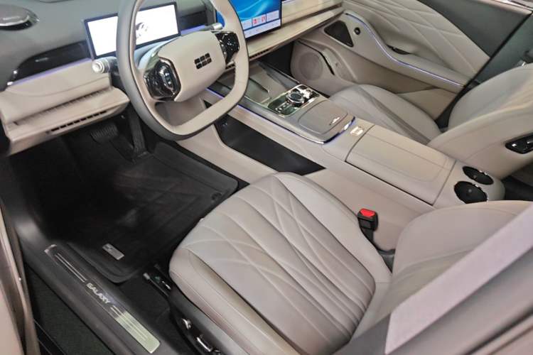 Used Geely Galaxy 8 2025 130km EM-i Flagship Edition Left Front Seat