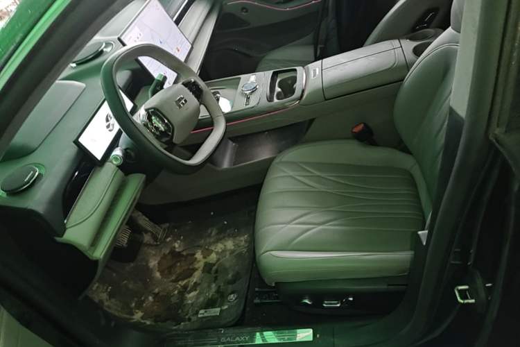 Used Geely Galaxy 8 2025 130km EM-P Starship Edition Left Front Seat