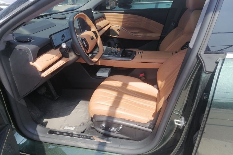 Used Geely Galaxy 8 2025 130km EM-P Starship Edition