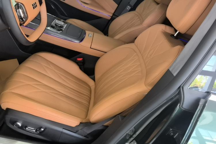 Used Geely Galaxy 8 2025 130km EM-i Flagship Edition Left Front Seat