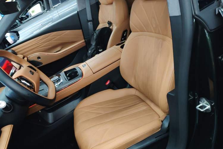 Used Geely Galaxy 8 2025 130km EM-P Starship Edition Left Front Seat