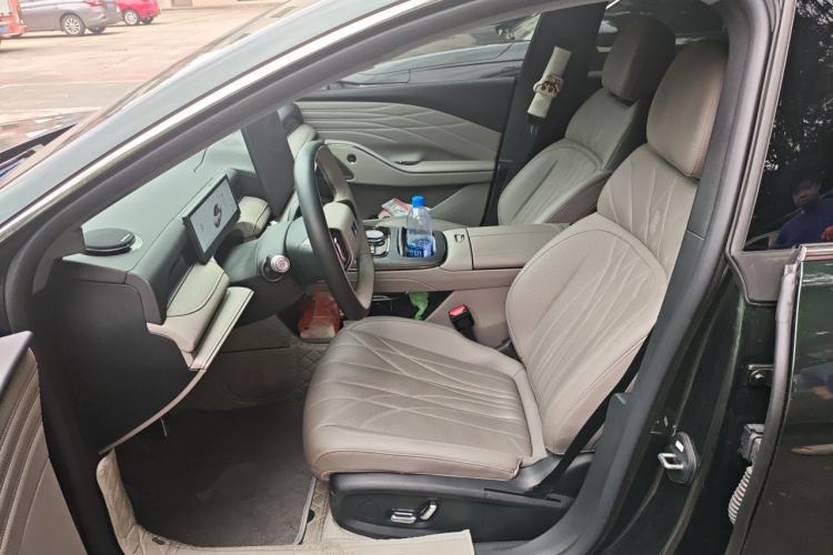 Used Geely Galaxy 8 2025 130km EM-i Prestige Edition Left Front Seat