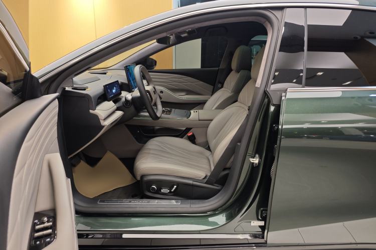 Used Geely Galaxy 8 2025 130km EM-P Starship Edition Left Front Seat
