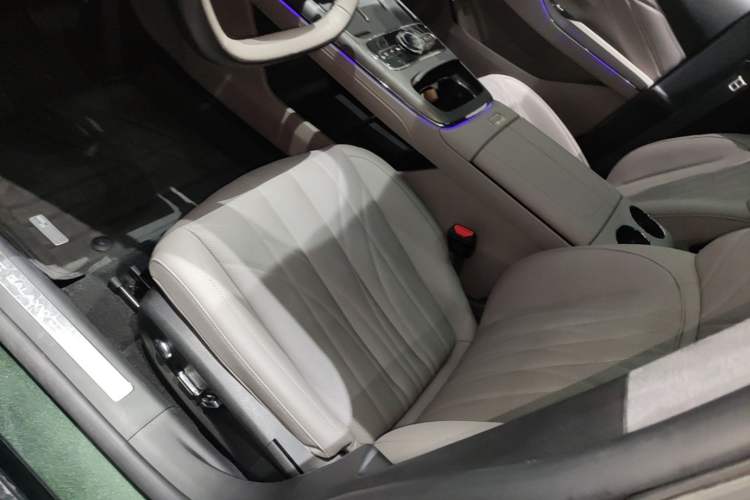 Used Geely Galaxy 8 2025 130km EM-i Flagship Edition Left Front Seat