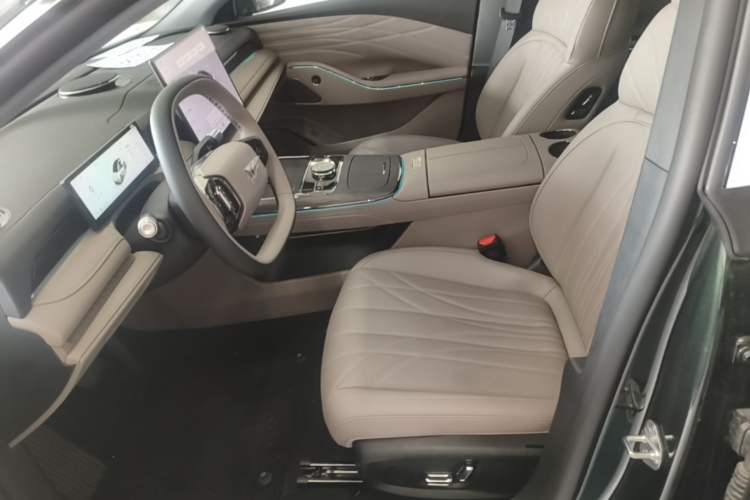 Used Geely Galaxy 8 2025 130km EM-i Deluxe Edition Left Front Seat