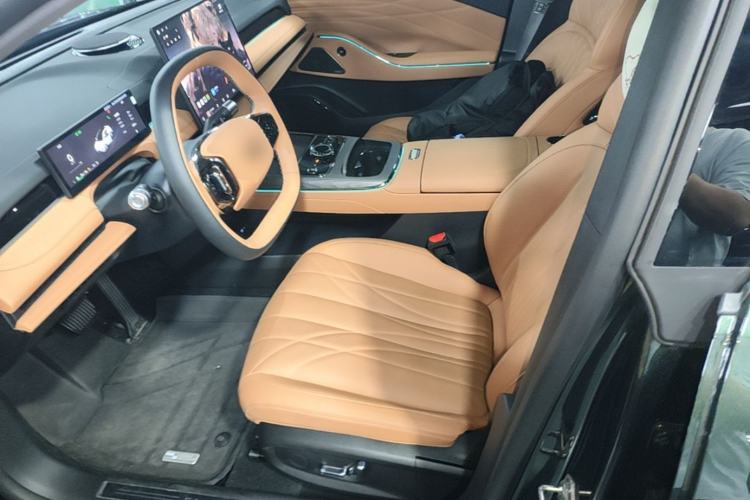 Used Geely Galaxy 8 2025 130km EM-i Deluxe Edition Left Front Seat
