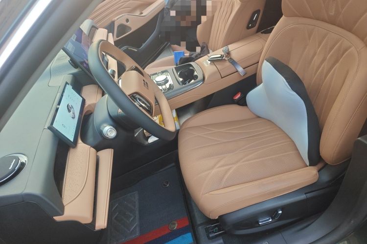 Used Geely Galaxy 8 2025 130km EM-i Prestige Edition Left Front Seat