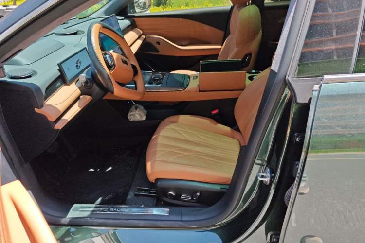 Used Geely Galaxy 8 2025 130km EM-i Flagship Edition Left Front Seat