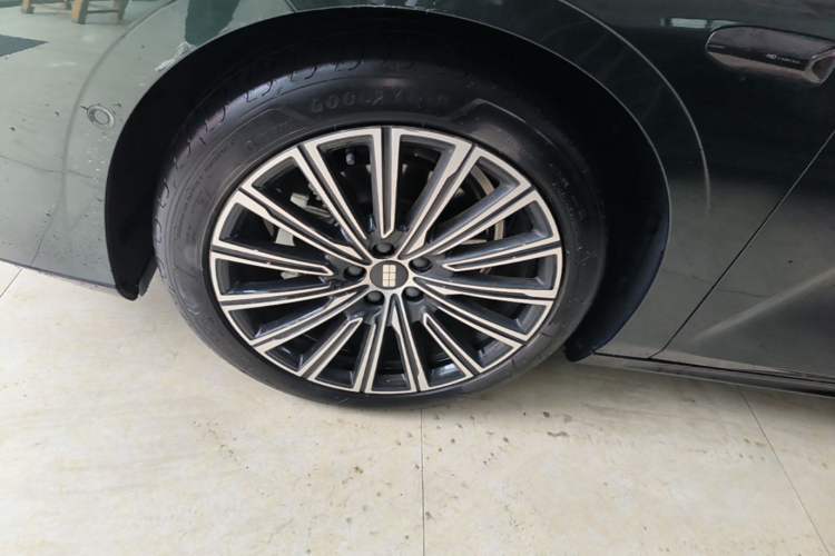 Used Geely Galaxy 8 2025 130km EM-P Starship Edition Left Front Wheel Hub