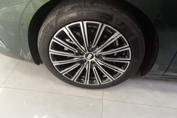 Used Geely Galaxy 8 2025 130km EM-P Starship Edition Left Front Wheel Hub