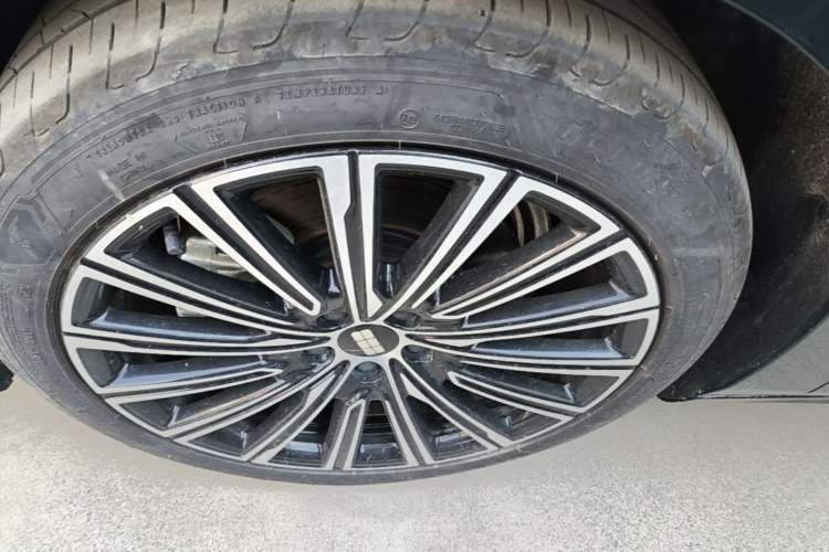 Used Geely Galaxy 8 2025 130km EM-P Starship Edition Left Front Wheel Hub