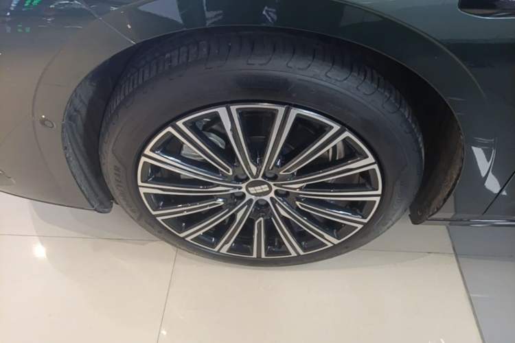 Used Geely Galaxy 8 2025 130km EM-P Starship Edition Left Front Wheel Hub