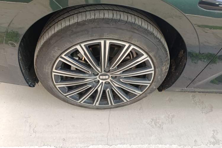Used Geely Galaxy 8 2025 130km EM-P Starship Edition Left Front Wheel Hub