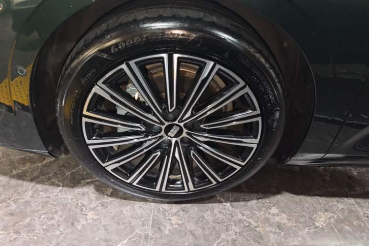 Used Geely Galaxy 8 2025 130km EM-P Starship Edition Left Front Wheel Hub