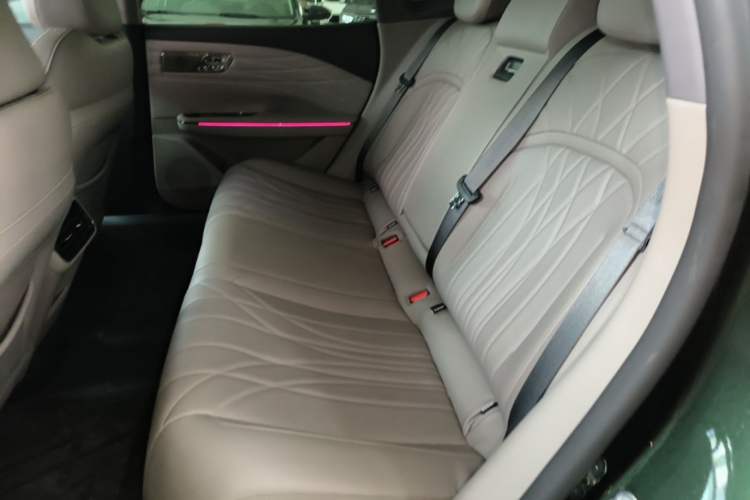 Used Geely Galaxy 8 2025 130km EM-P Starship Edition Left Rear Seat