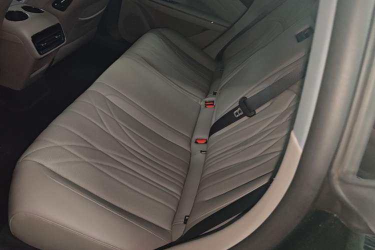 Used Geely Galaxy 8 2025 130km EM-i Deluxe Edition Left Rear Seat