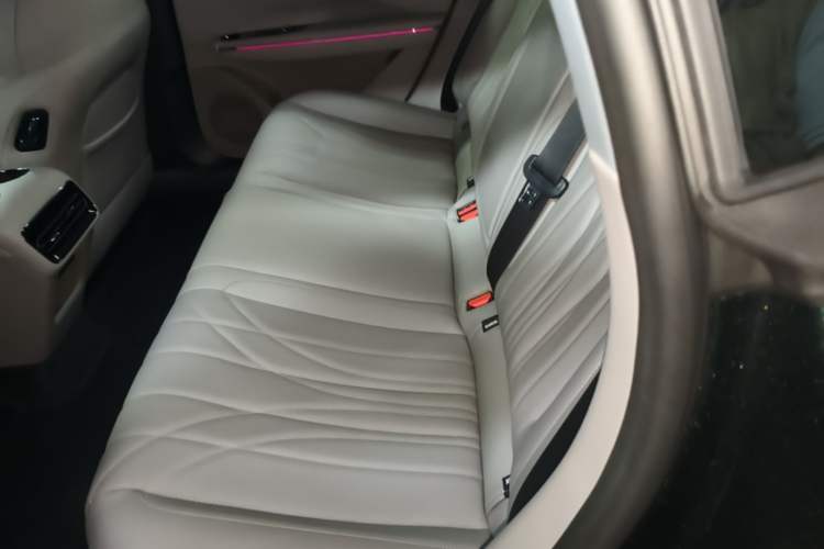 Used Geely Galaxy 8 2025 130km EM-i Deluxe Edition Left Rear Seat