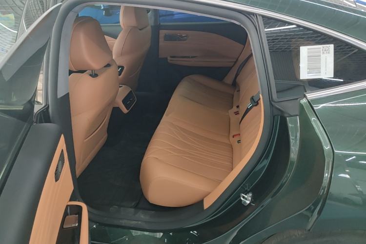 Used Geely Galaxy 8 2025 130km EM-P Starship Edition Left Rear Seat