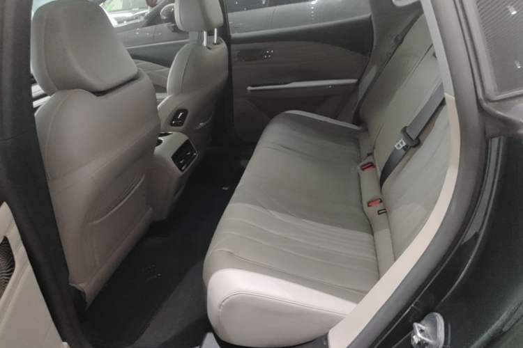 Used Geely Galaxy 8 2025 130km EM-i Deluxe Edition Left Rear Seat